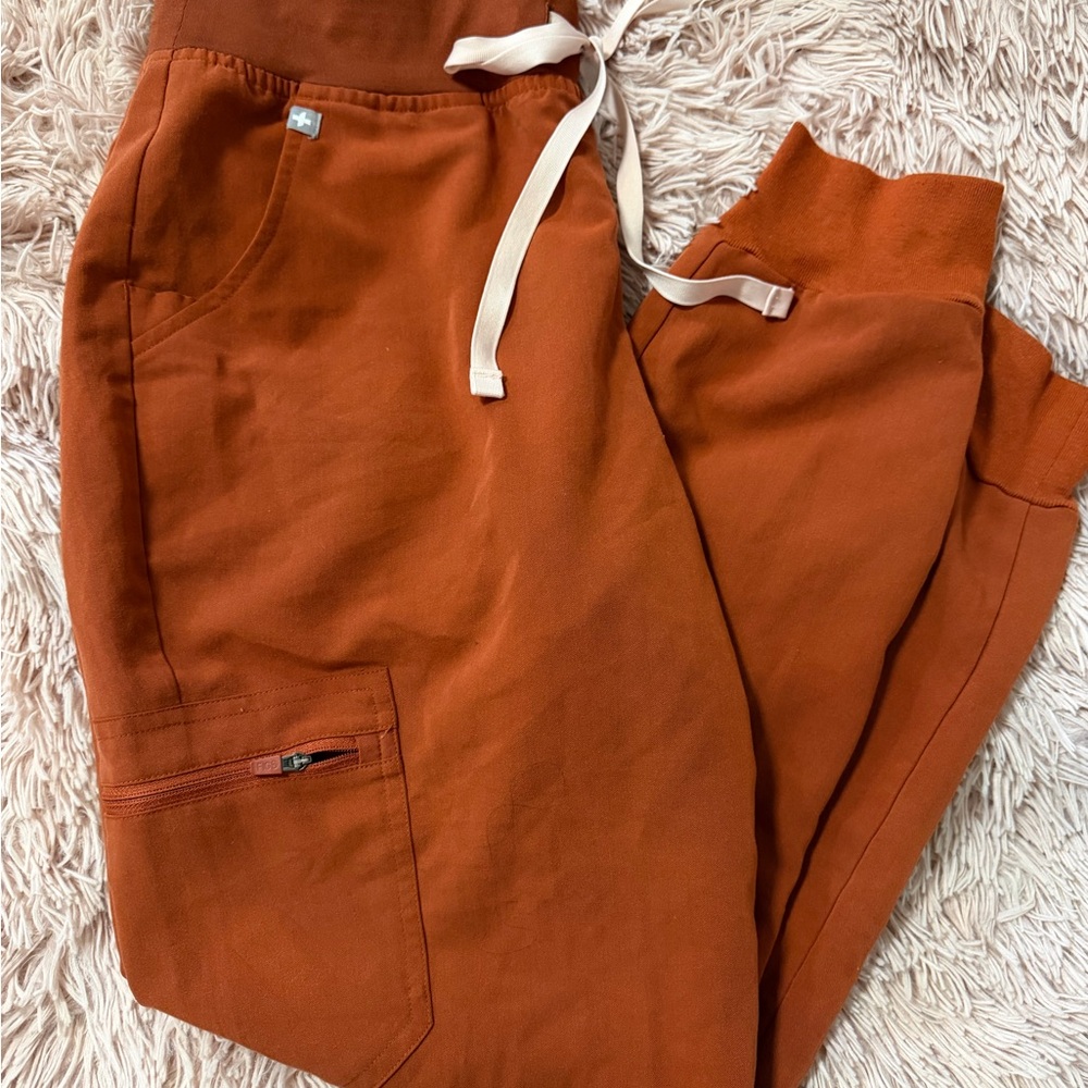 Figs Women's Burnt Orange Highwaisted Joggers and Scrub Top